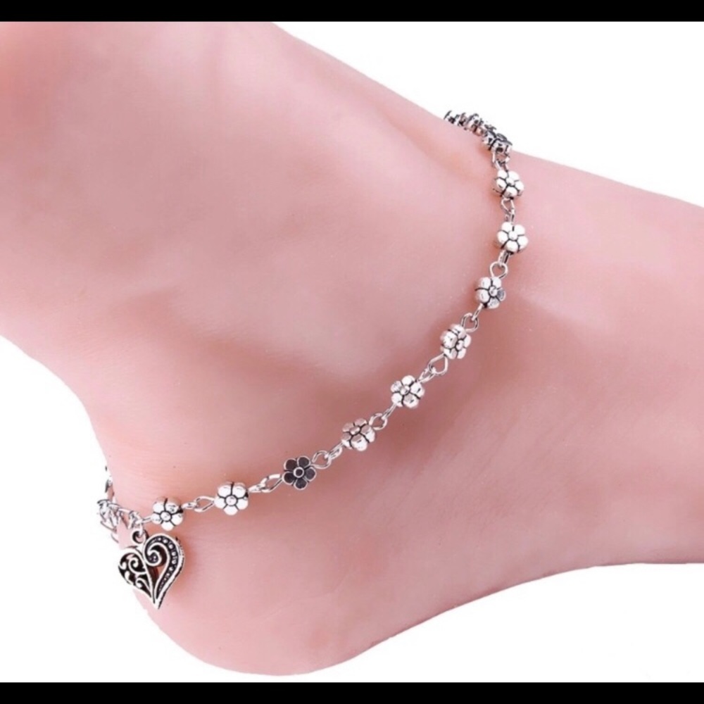 Flowers and Heart Pendant Fashion Anklet - Picture 1 of 3